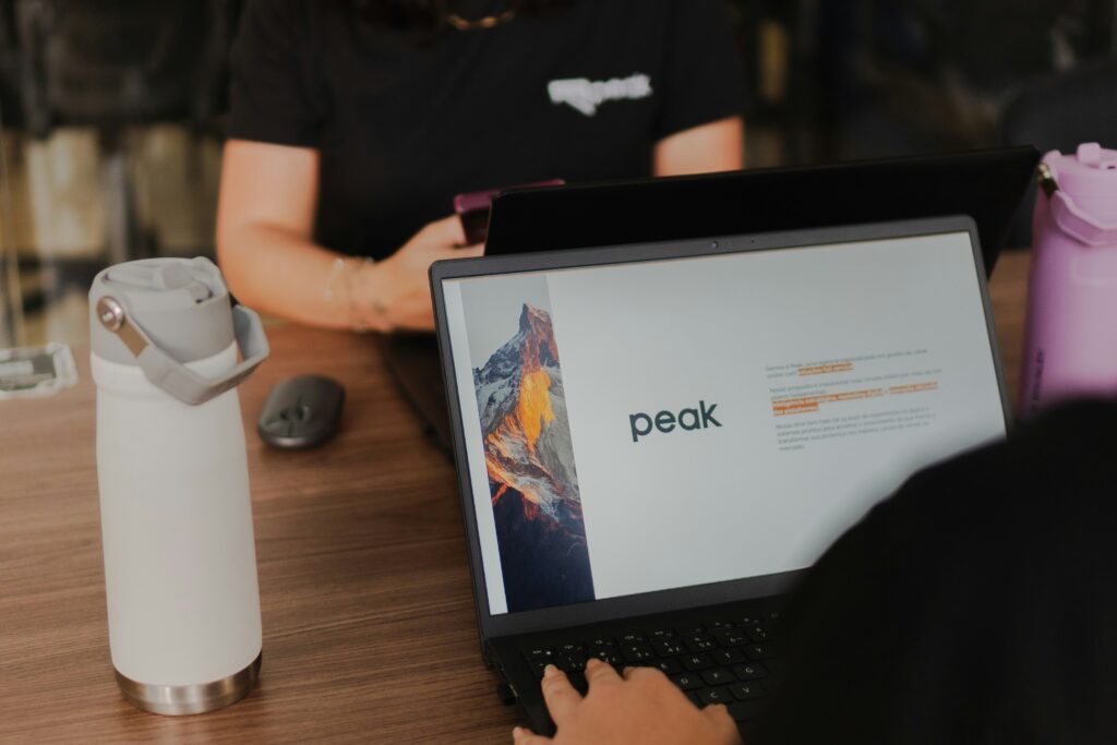 LaptopDeskFocus